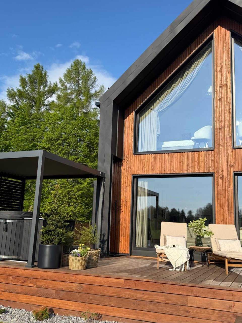 Property building, Swimming pool, Breakfast