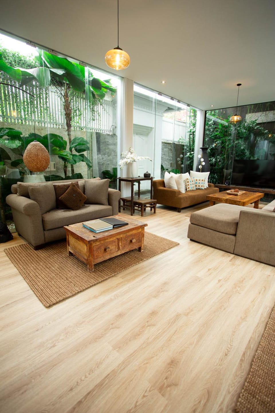 Aarna Haven Seminyak Villa in North Kuta