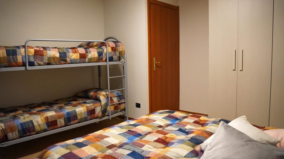 Bedroom, bunk bed, wardrobe