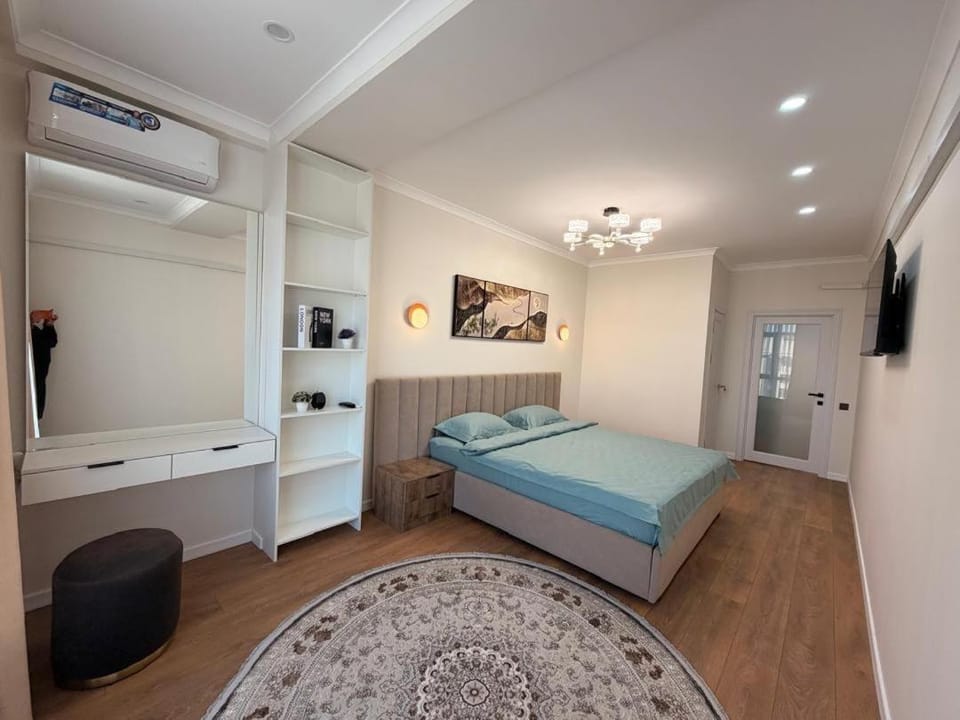 Bed, TV and multimedia, Bedroom, air conditioner