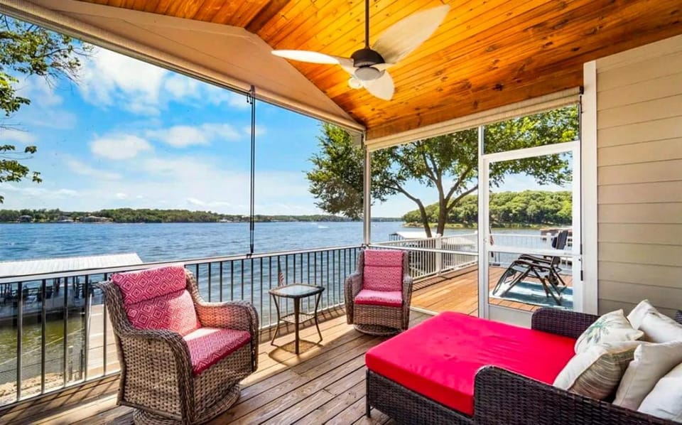 Edgewater-Lakefront 3 BD25BADeckDockGril-16P House in Osage Beach