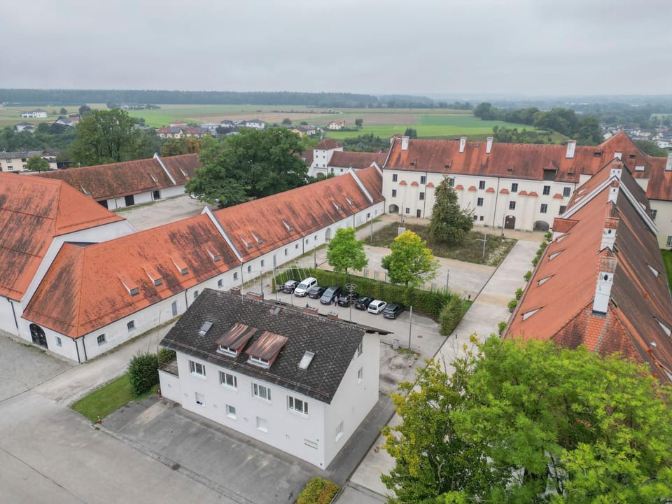 Property building, Day, Neighbourhood, Bird's eye view, Location