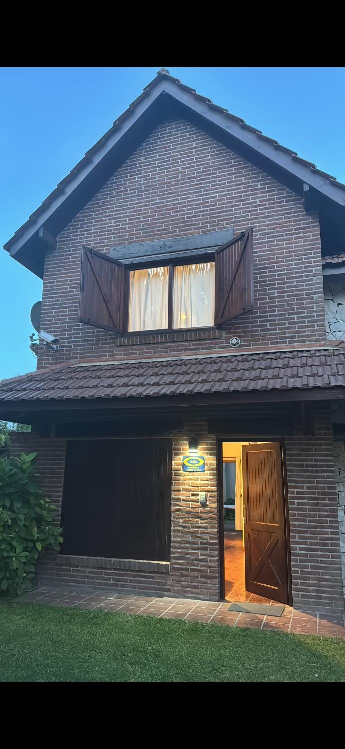 Duplex en barrio B5 de Pinamar ideal para familias Apartment in Pinamar