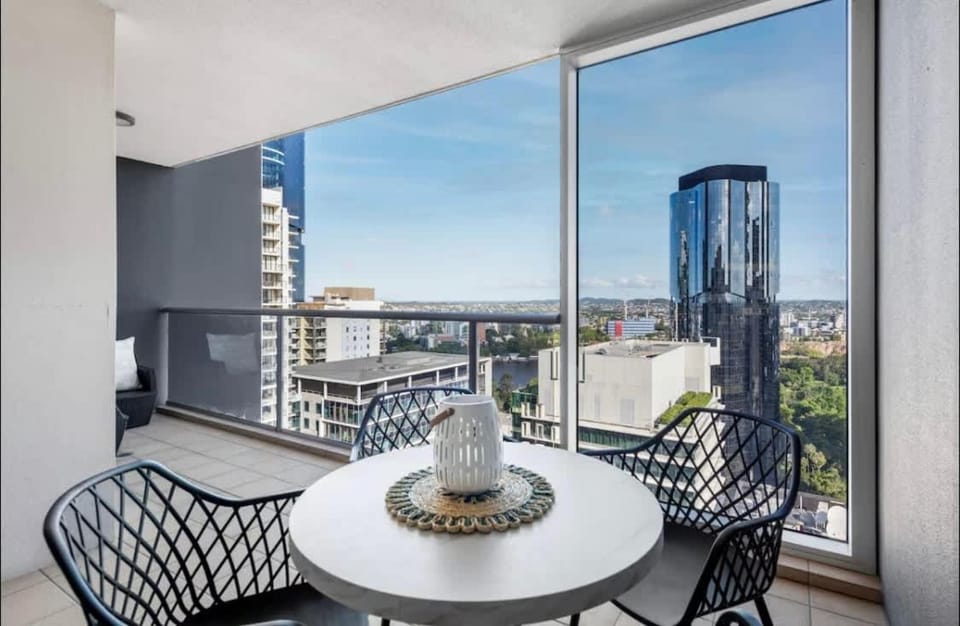 Modern on Mary 1 Bedroom, 1 Bathroom, 1 Car, Views! Apartment in Brisbane City