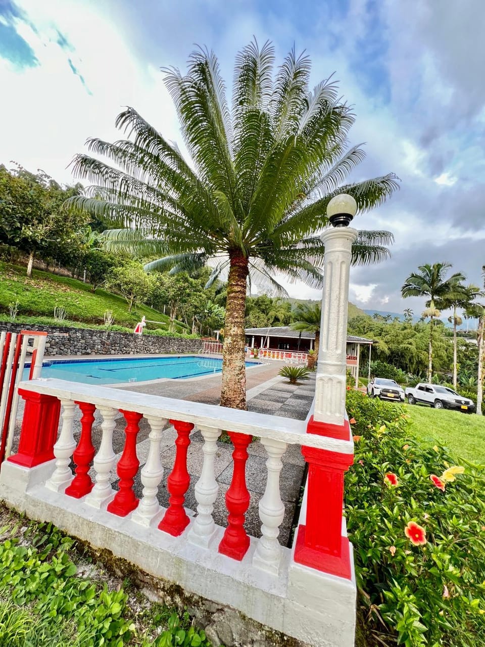 Finca La Carmelita Casa Campestre con Piscina y entre Montañas a sólo minutos de Santa Rosa de Cabal House in Risaralda