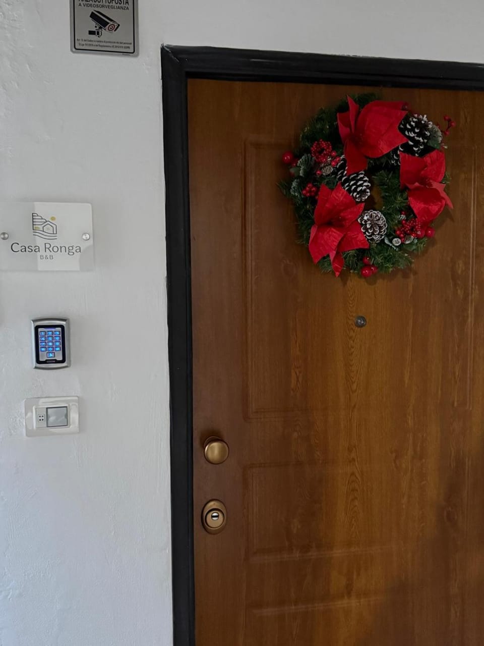 Facade/entrance, Internal: Not applicable to any particular room