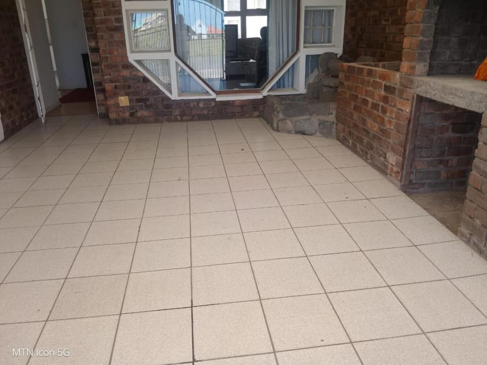Quigney House on 66 Rhodes House in Eastern Cape