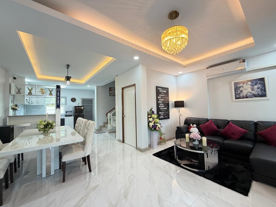 Home Hug You Villa in Chiang Mai