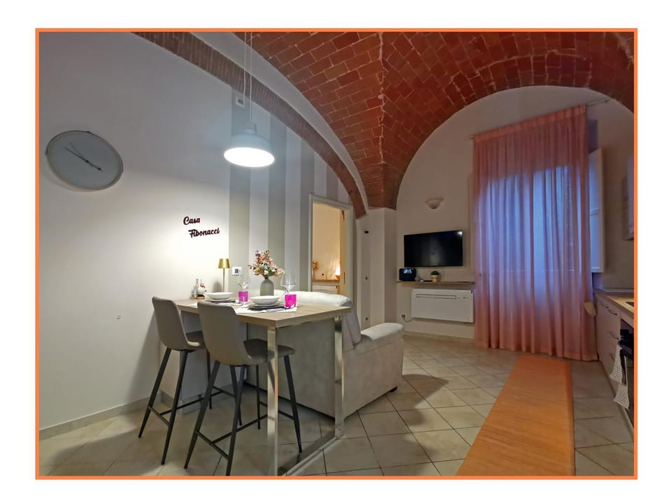 Communal lounge/ TV room, Dining area