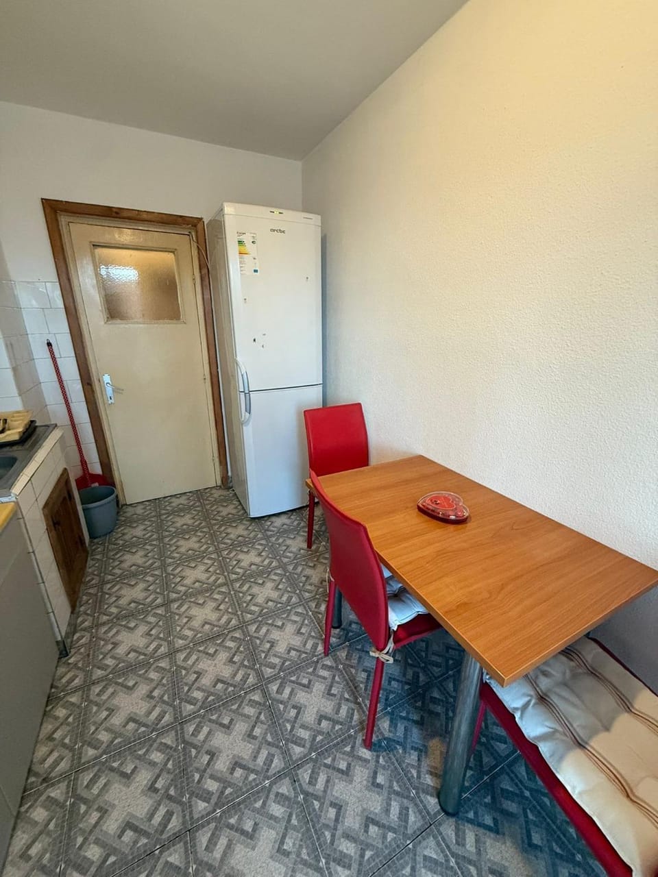 Apartament decomandat , 2 camere Apartment in Craiova