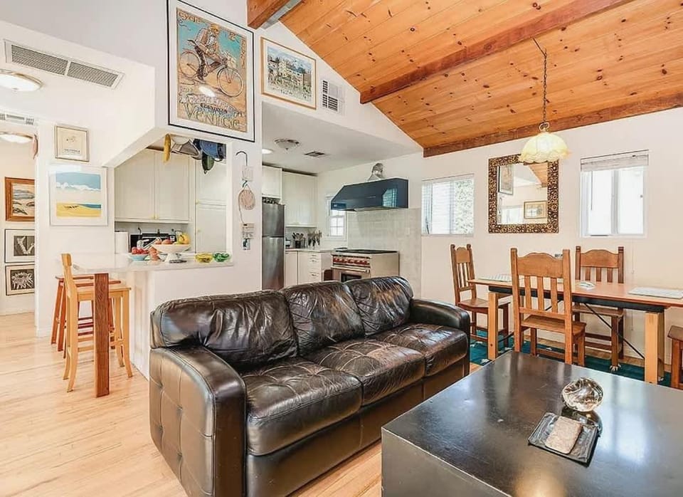 Versatile Two-Bedroom Live-Work Home Near the Beach House in Venice Beach