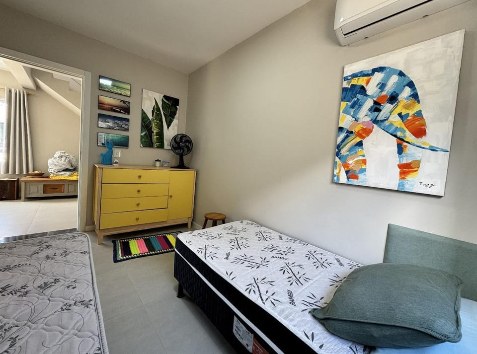 Bed, View (from property/room), Photo of the whole room, Bedroom
