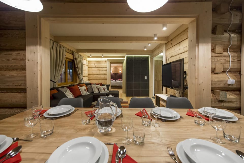 Seating area, Dining area