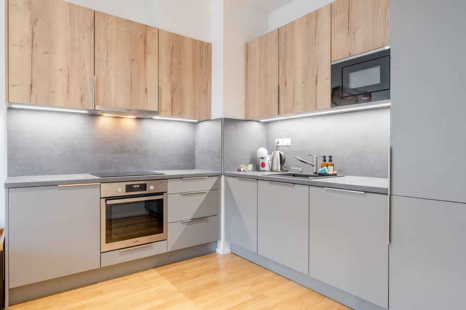 William's Modern Luxe Suite by the Station Apartment in Prague