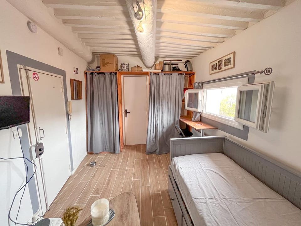 Studio coeur de ville, rue Papassaudi Apartment in Aix-en-Provence