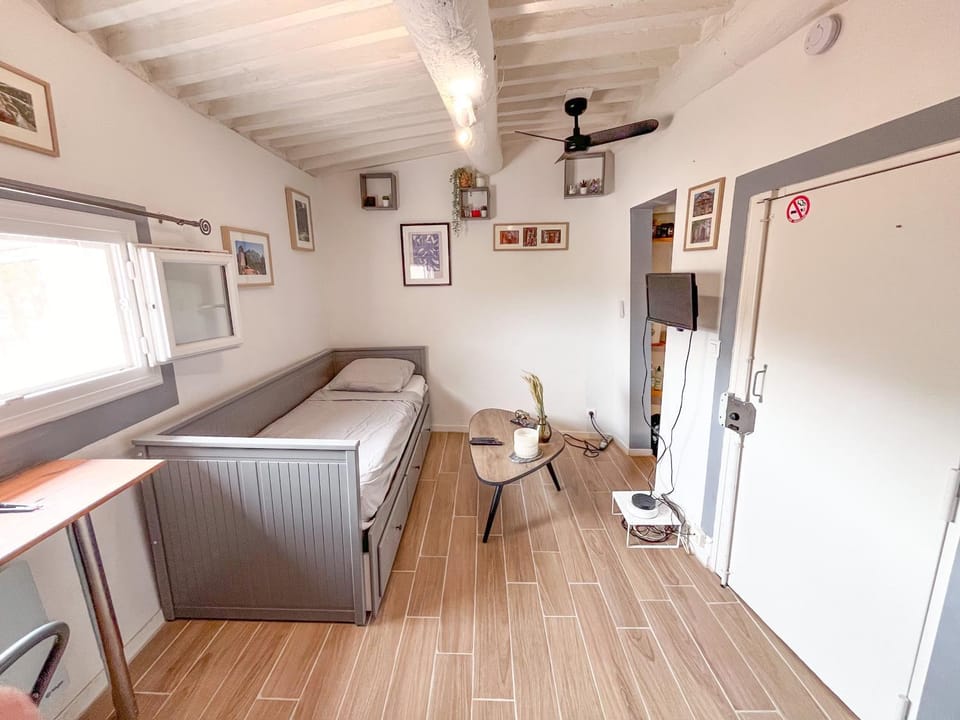 Studio coeur de ville, rue Papassaudi Apartment in Aix-en-Provence