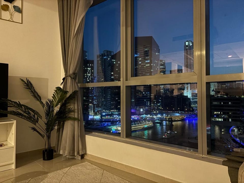 Property building, View (from property/room), City view, City view, Lake view