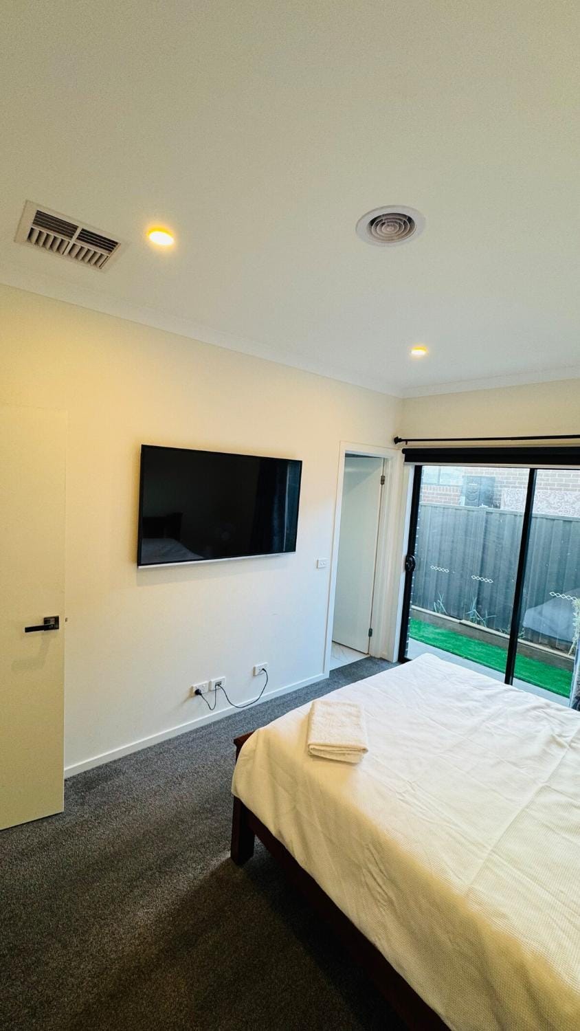 4BR Greenpoint Luxury Residence House in Truganina