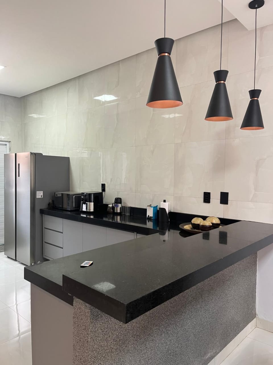 Kitchen or kitchenette, minibar, oven, stove