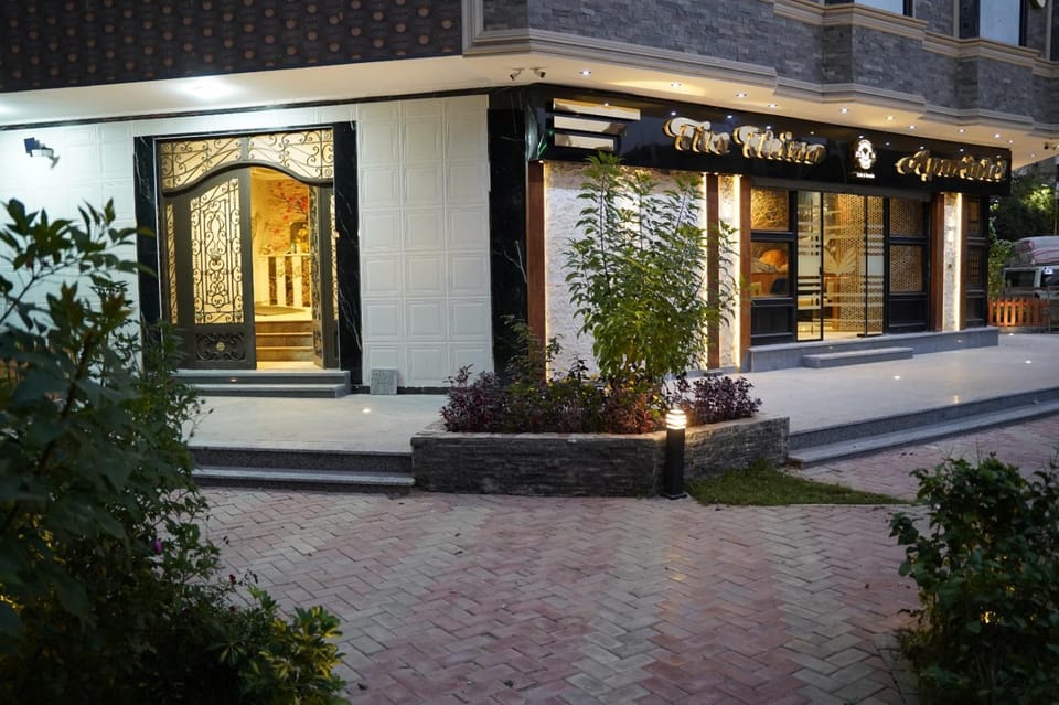 Property building, Facade/entrance