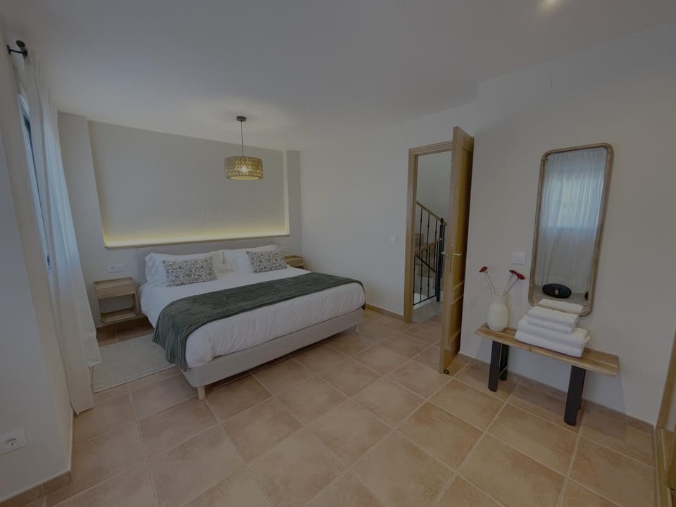 Bed, Bedroom, towels, air conditioner