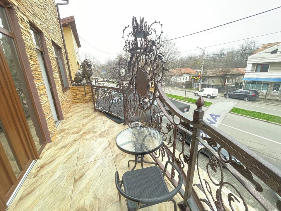 Regim parc Apartment in Craiova