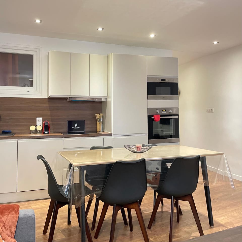 Dining area, dishwasher, oven, stove, kitchen