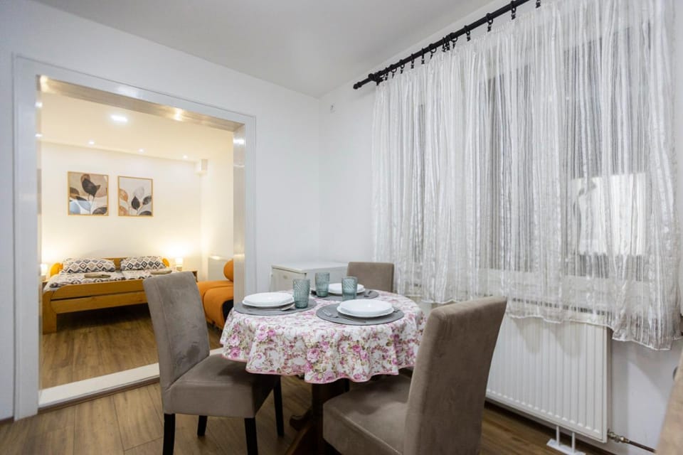 Apartmani Mijomi Apartment in Timiș County