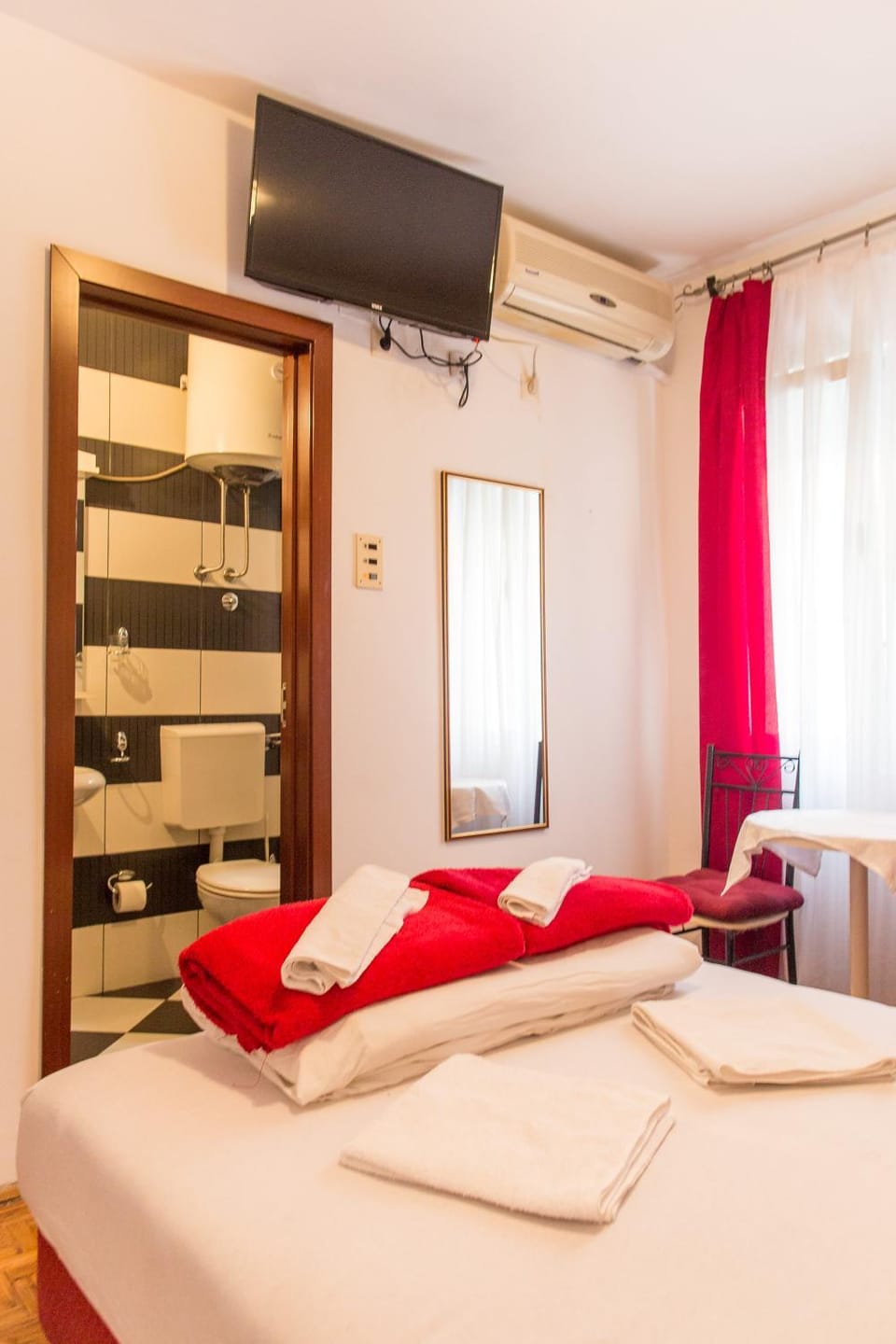 Guest House Vucicevic Bed and Breakfast in Budva