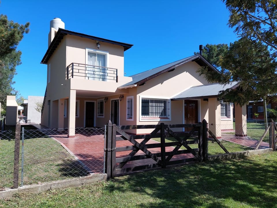 Templanza Miramar House in Miramar