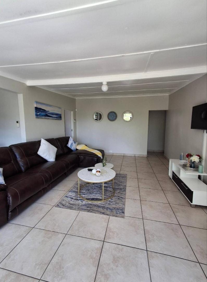 106 Barracuda Self-catering House in Eastern Cape