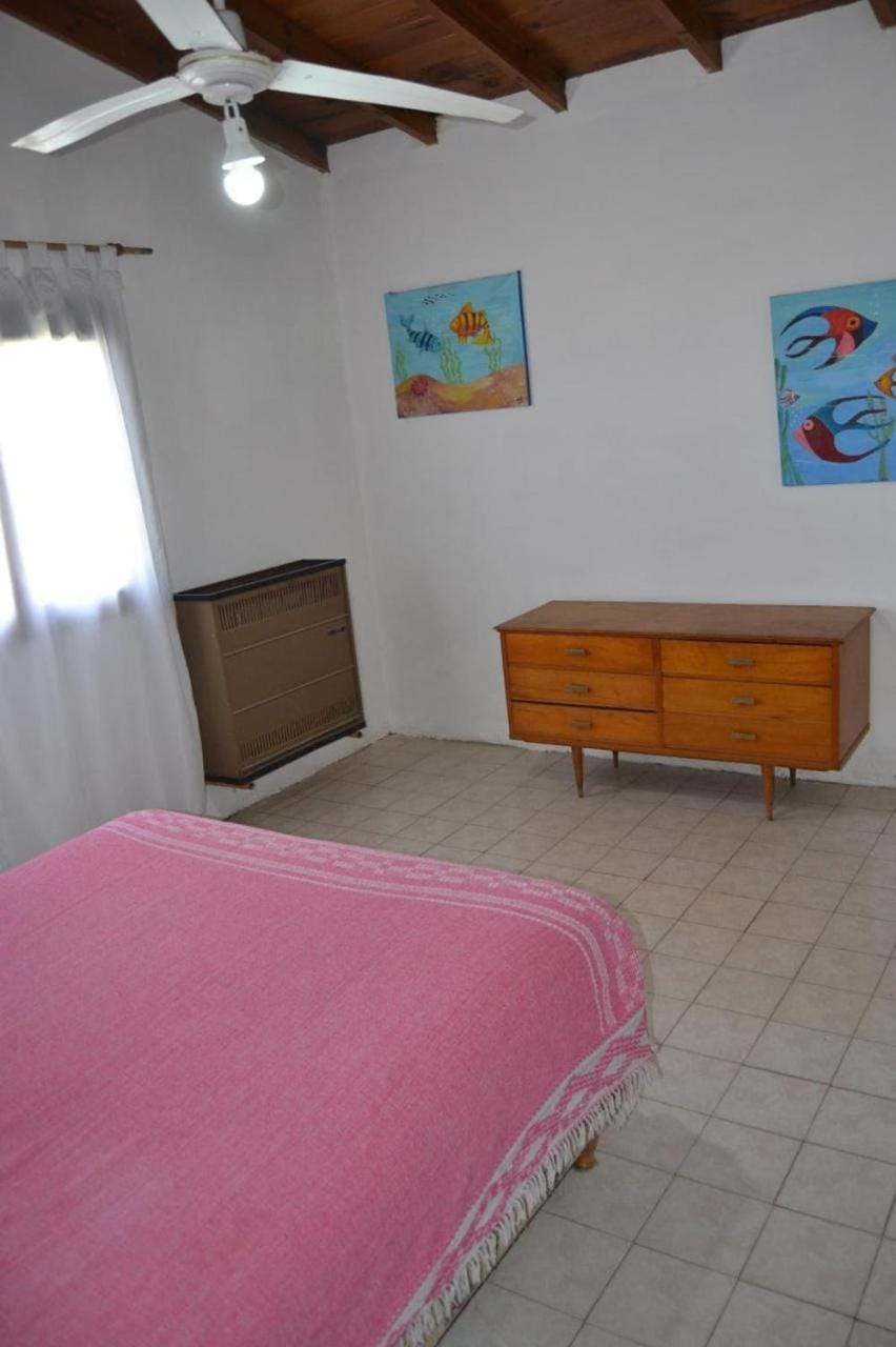 Casa por el parque House in Necochea
