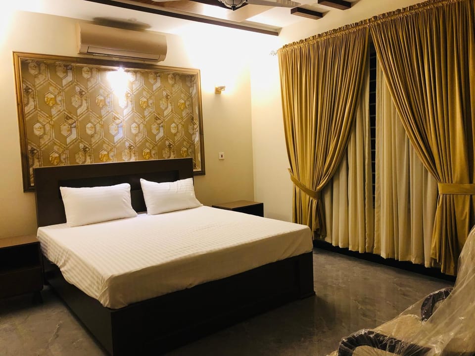 Bed, Bedroom, air conditioner