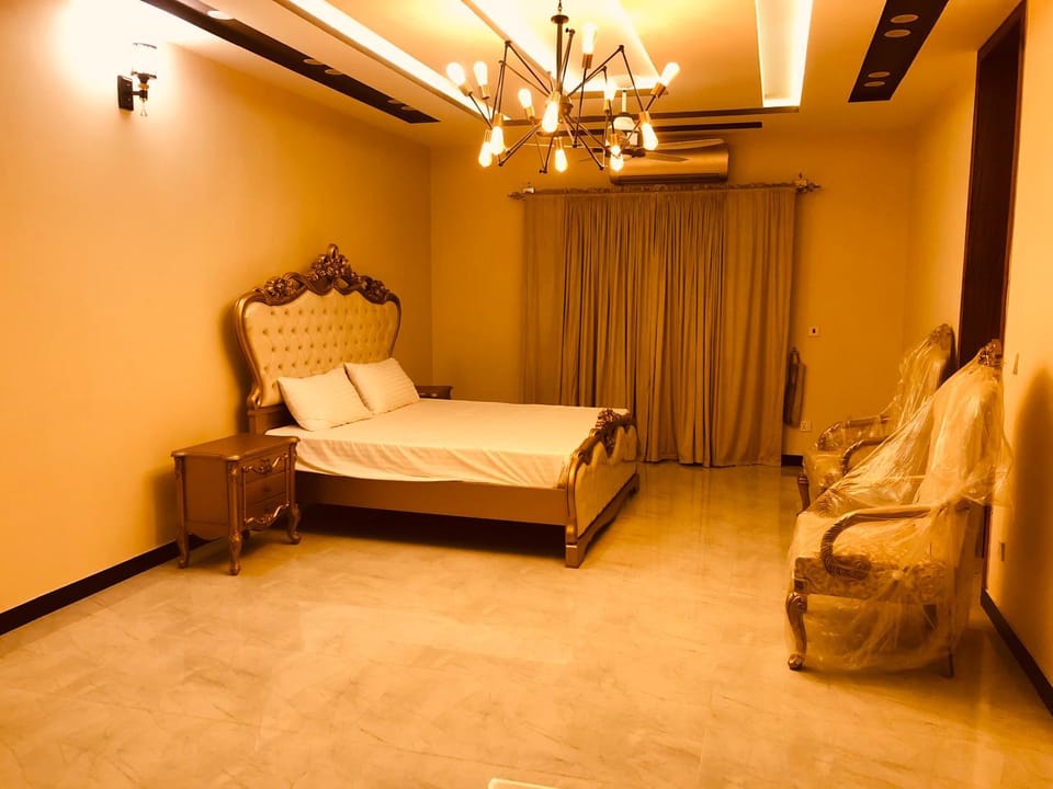 Bed, Bedroom, air conditioner