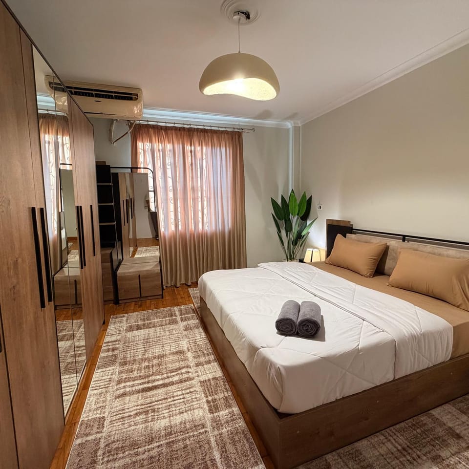 3BR Rehab Apt Walk To Gateway Mall Apartment in New Cairo City