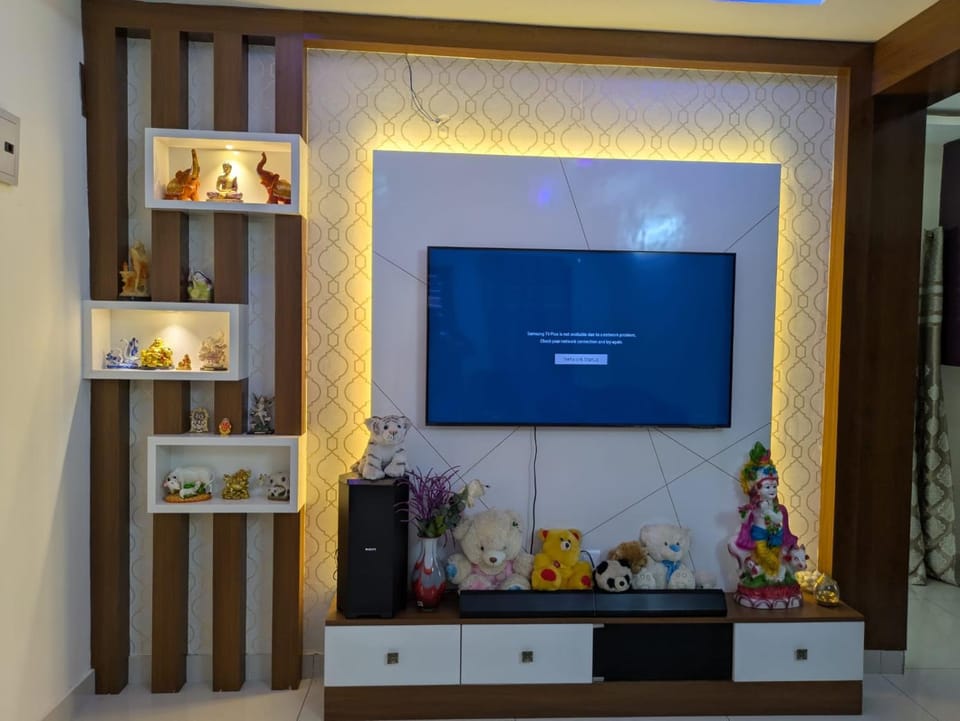 TV and multimedia, Evening entertainment