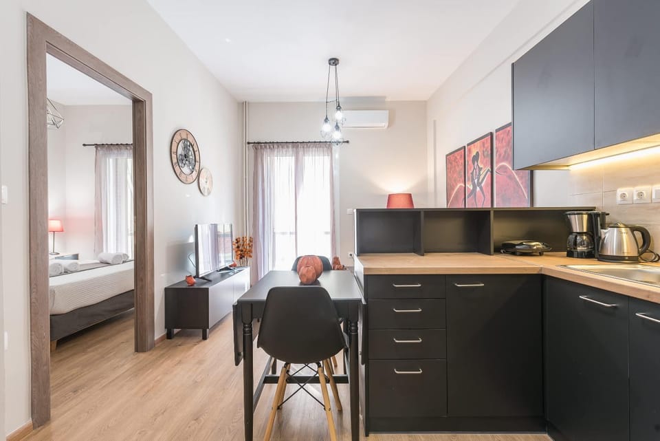 Cozy & Stylish 2BD Apt in Neos Kosmos Apartment in Athens