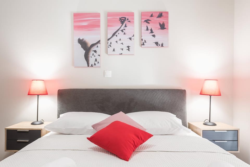 Cozy & Stylish 2BD Apt in Neos Kosmos Apartment in Athens