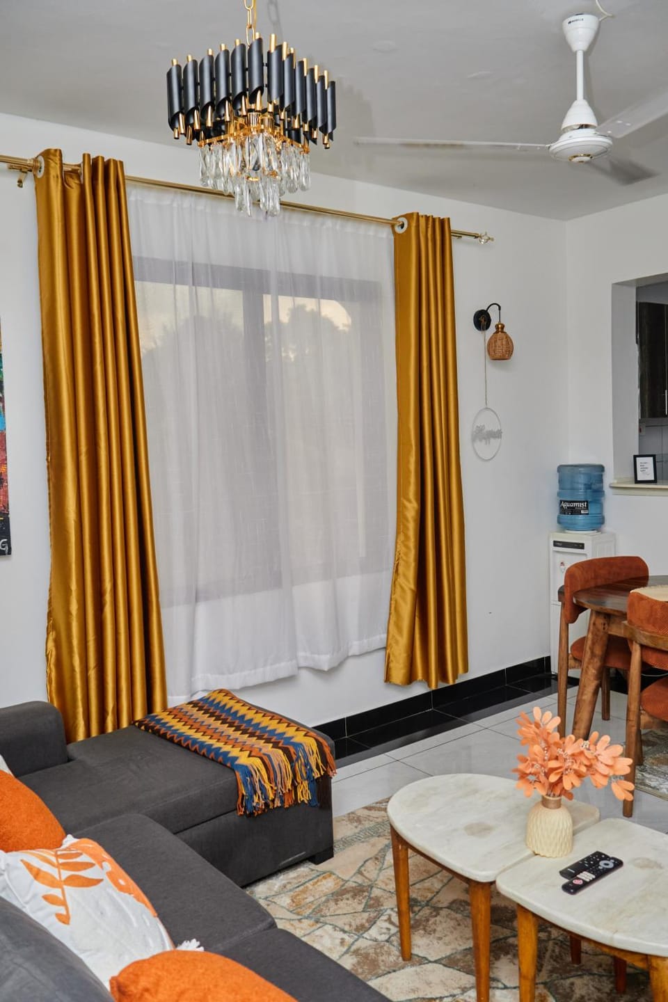Living room, Dining area