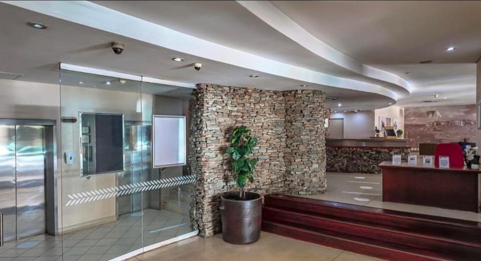 Cozy, simple and affordable Mapungubwe Apartment in Johannesburg