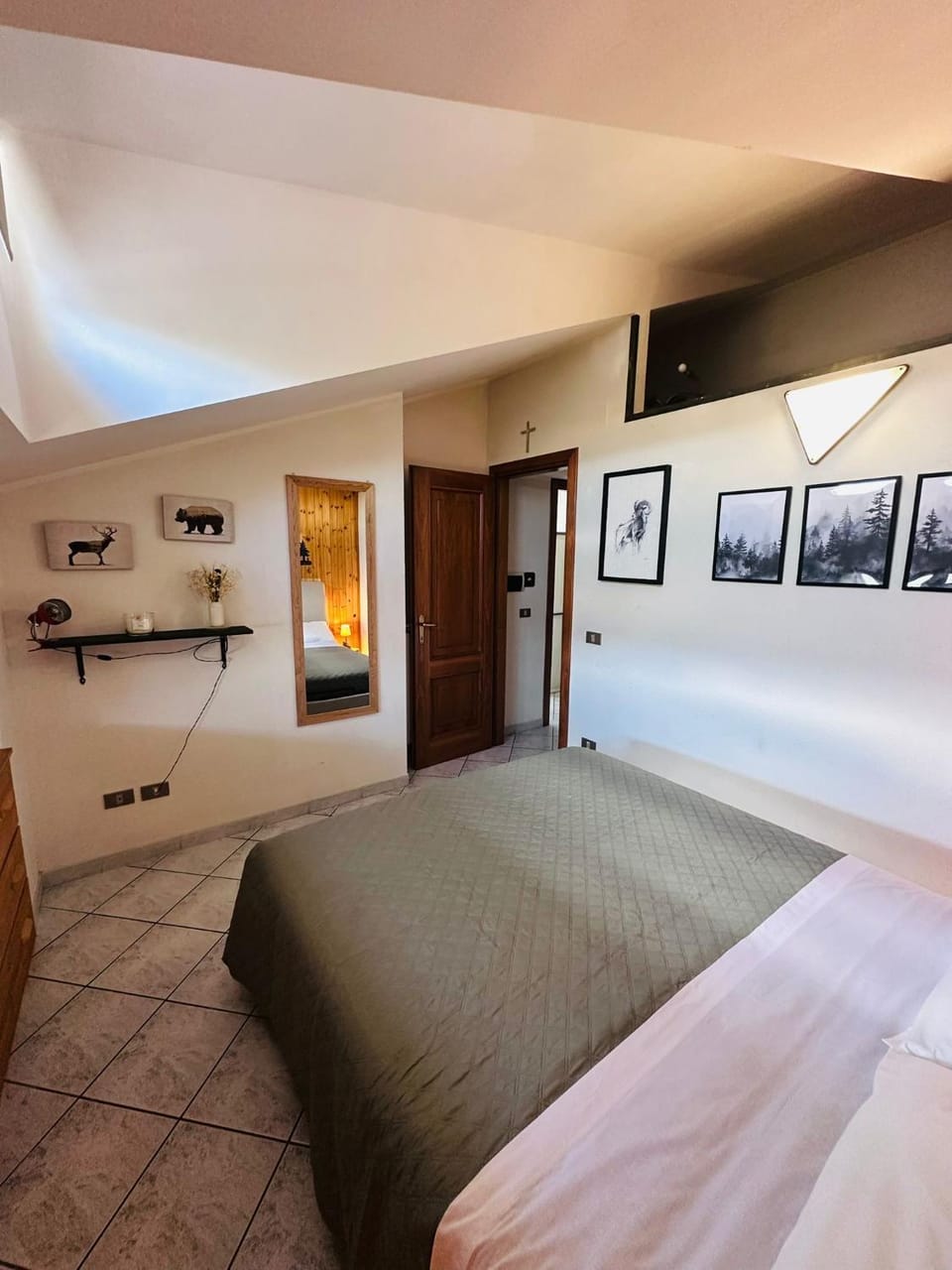 Bedroom, wardrobe