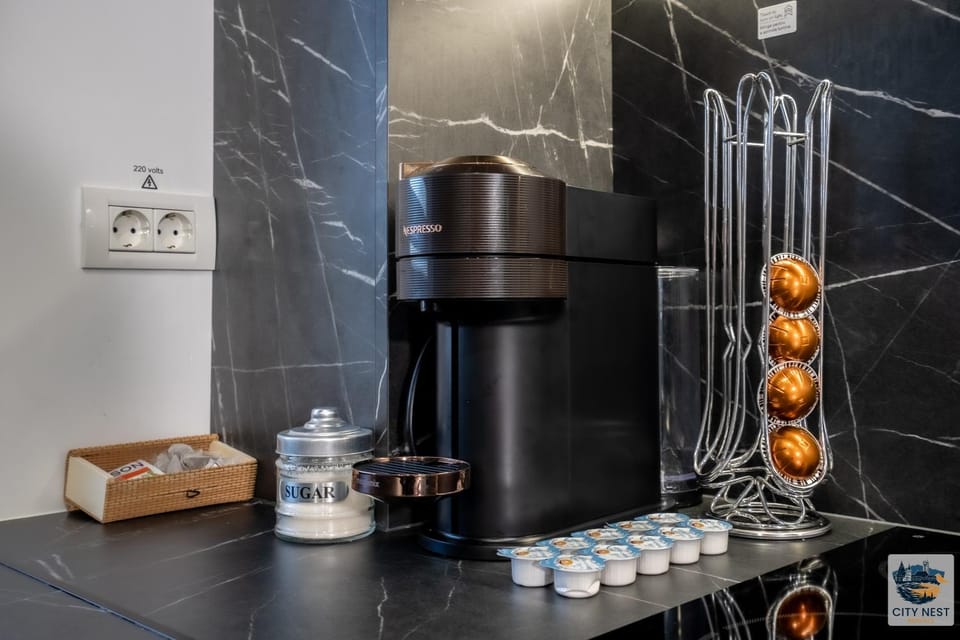 Coffee/tea facilities, Kitchen or kitchenette