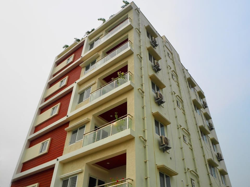 Property building, Facade/entrance, View (from property/room), City view, City view