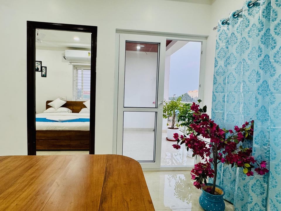 Patio, Living room, Dining area, Bedroom