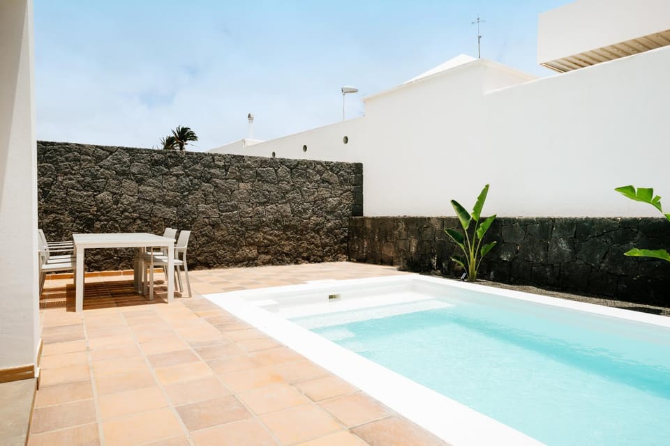 Patio, Day, Natural landscape, Pool view, Swimming pool