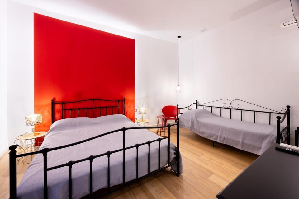 Bed, Photo of the whole room