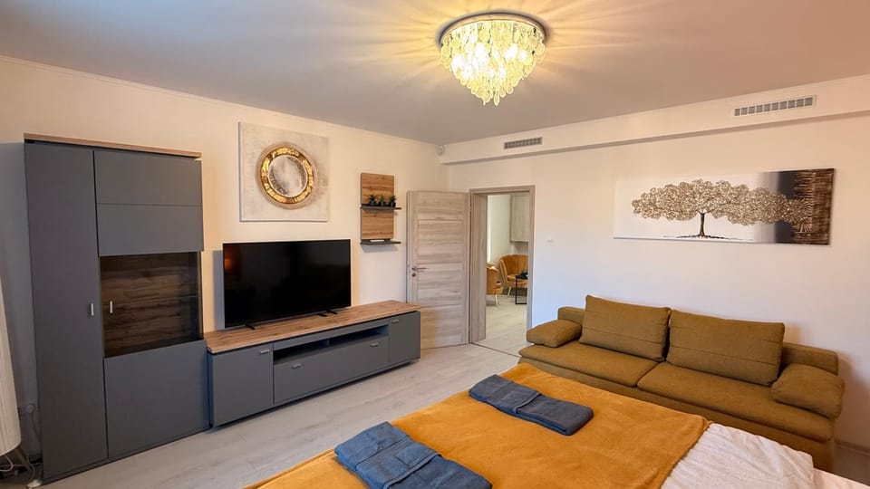 Bed, Living room, Photo of the whole room, Bedroom
