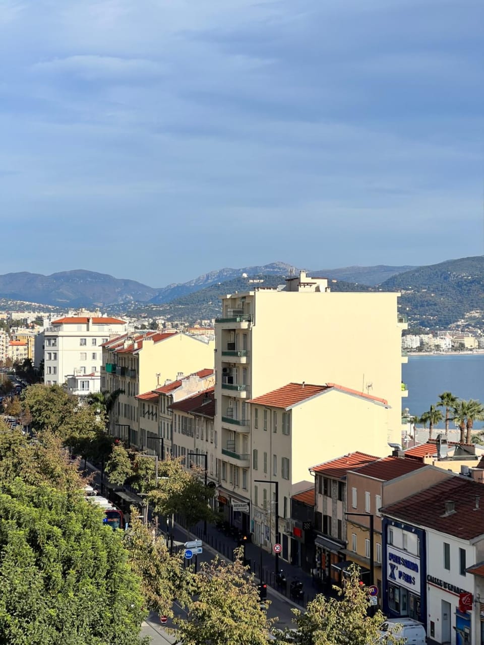 Mountain view, Sea view