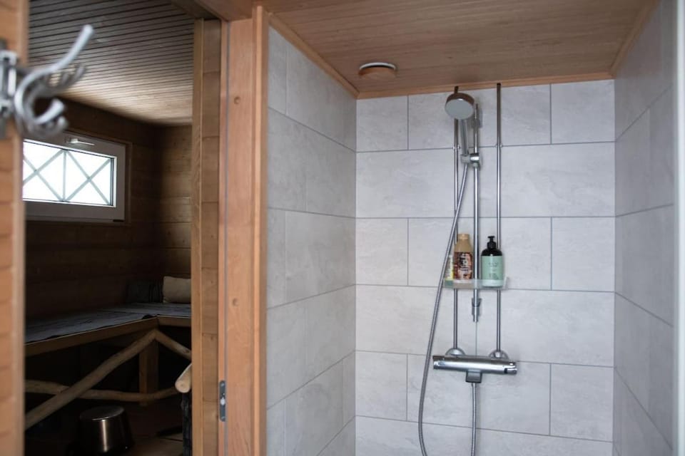 Yö ylisillä kaupungin kainalossa Apartment in Finland
