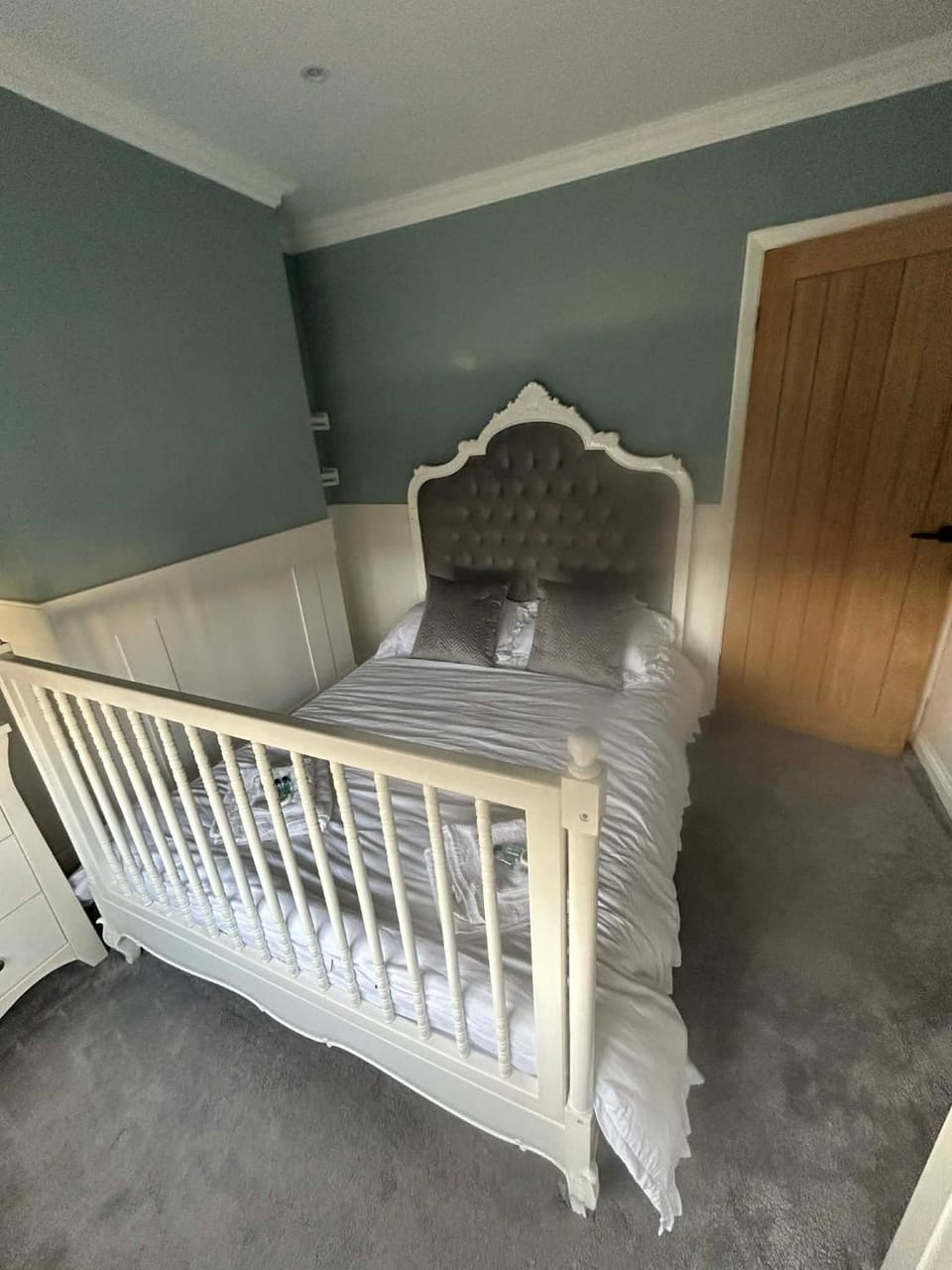 4 bedroom family home - steps away from the beach House in Skegness